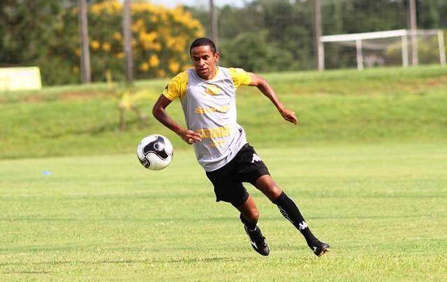 Wellington Saci ganha nova oportunidade no Tigre