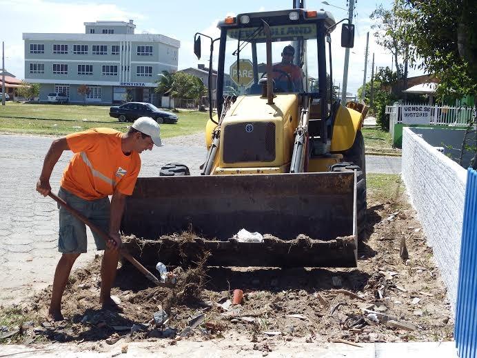 Balneário Arroio do Silva passa por mutirão de limpeza
