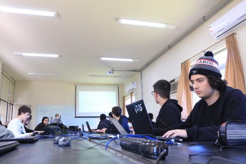 Curso técnico em Informática do Colégio Satc completa 20 anos com mais de 600 alunos formados 