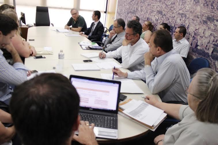 Começa discussão de novo contrato com o Hospital São José