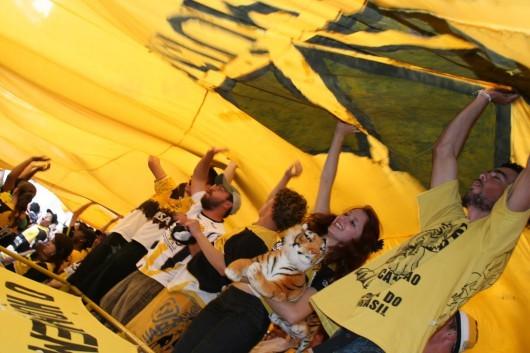 Torcida do Tigre na liderança