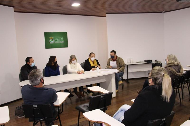 Prefeitura de Lauro Müller entrega novo lote de matrículas do Programa de Regularização Fundiária