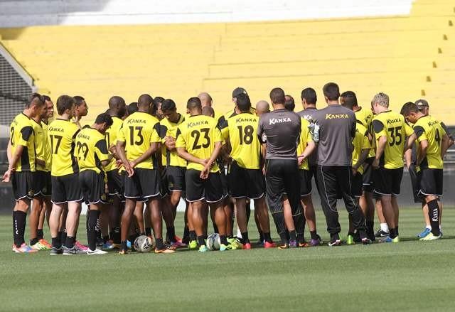 Vencer ou vencer: Pressionado, Criciúma recebe o Santos no Heriberto Hülse