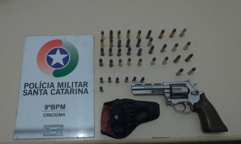 Polícia Militar apreende arma de fogo e munições em Criciúma