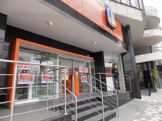 Justiça de Criciúma nega liminar e Itaú/Unibanco continua fechado