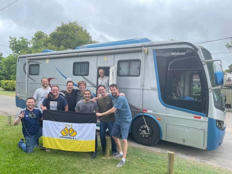 Oito amigos, um motorhome e a história dos criciumenses na final da Libertadores 
