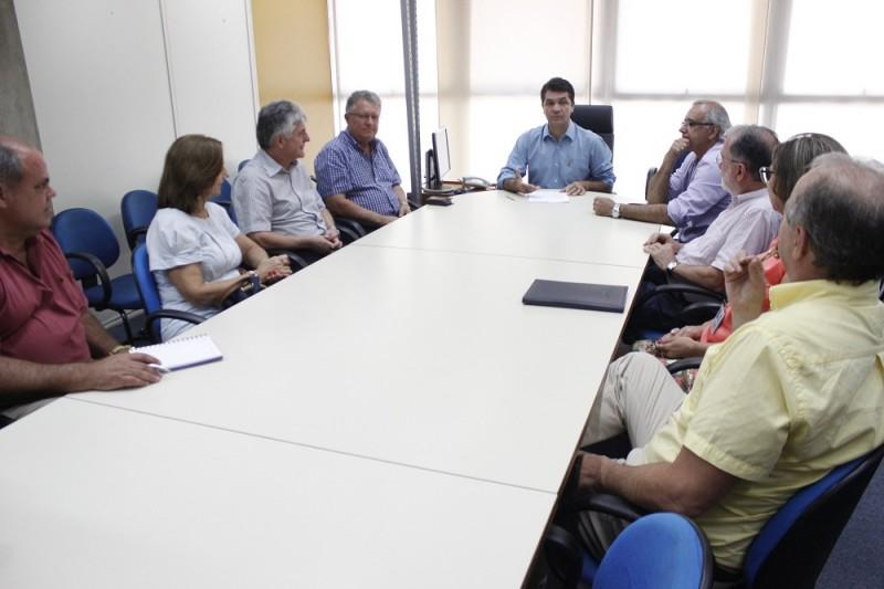 Observatório Social visita prefeito para fiscalizar ações da administração