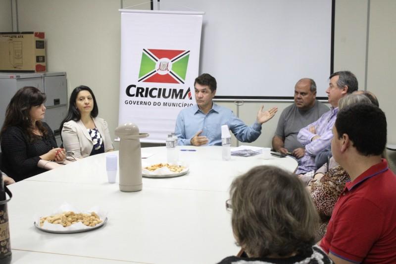 Prefeitura repassa R$ 400 mil em convênios para ONGs