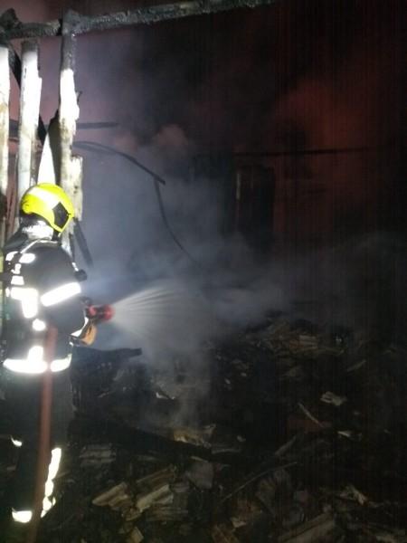 Incêndio em residência deixa dois mortos em Tubarão