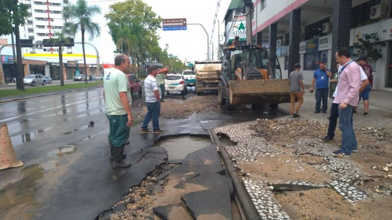  Após rompimento de adutora, racionamento para evitar falta de água