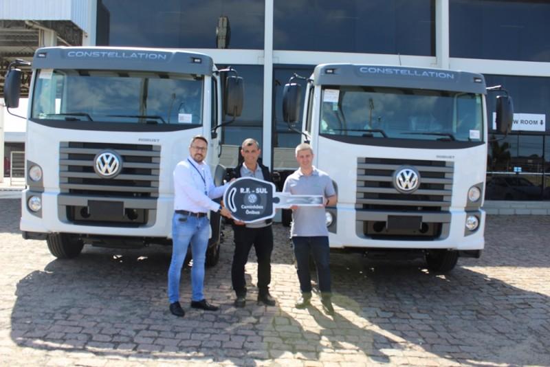 Cooperaliança reforça frota com dois novos caminhões