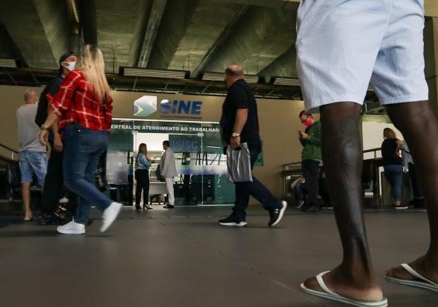 Santa Catarina conta com 7.215 vagas de emprego intermediadas pelo Sine
