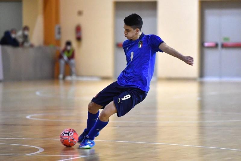 Sub-19: atleta de futsal criciumense brilha e marca três gols em amistosos da seleção italiana 