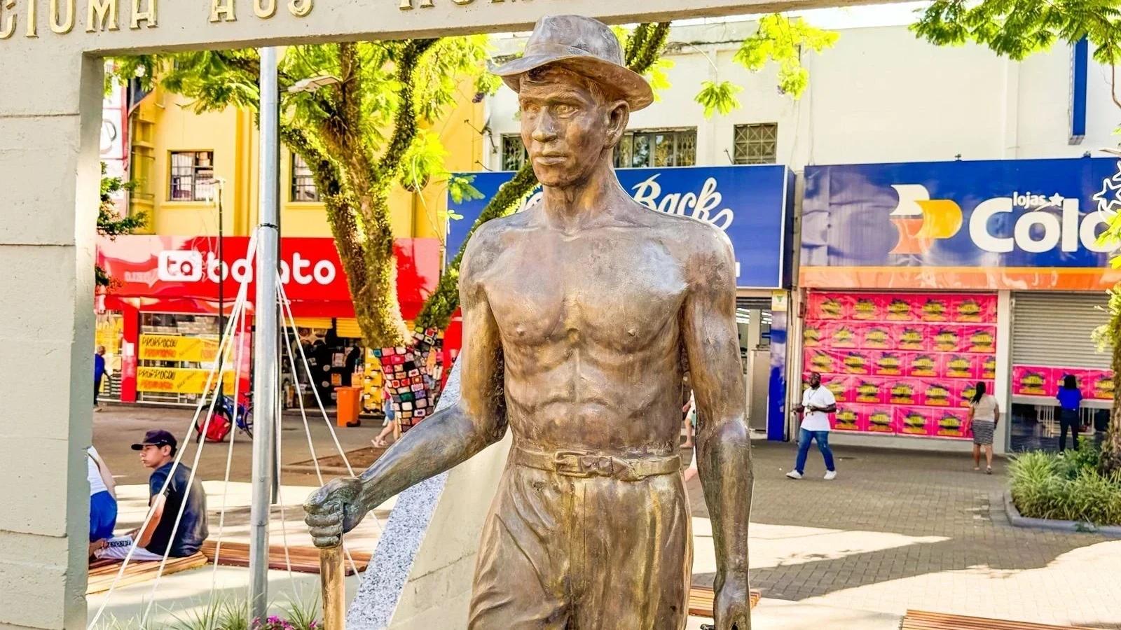 Vídeo: gasômetro é doado para o Monumento ao Mineiro após furto em Criciúma