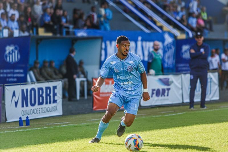 Caravaggio recebe o Blumenau no Estádio da Montanha neste domingo 