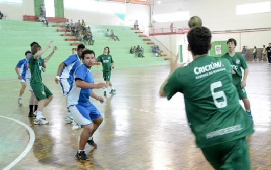 Handebol masculino classificado para as quartas de final