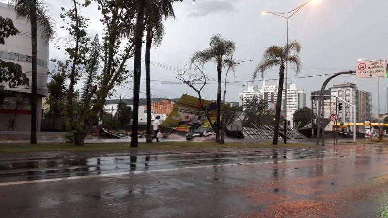 Mais de 4 mil residências ficaram sem energia em Criciúma