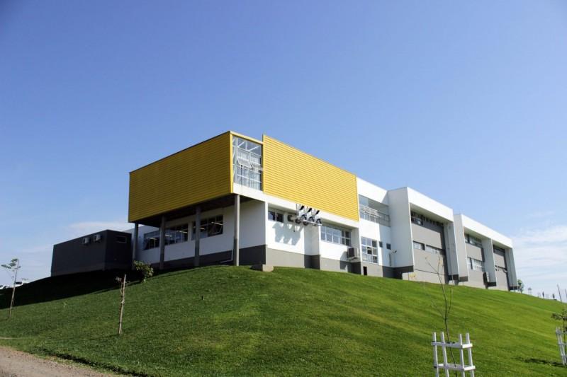 Prefeitura e Criciúma assinam hoje convênio que oferece 64 bolsas para a escolinha do clube 