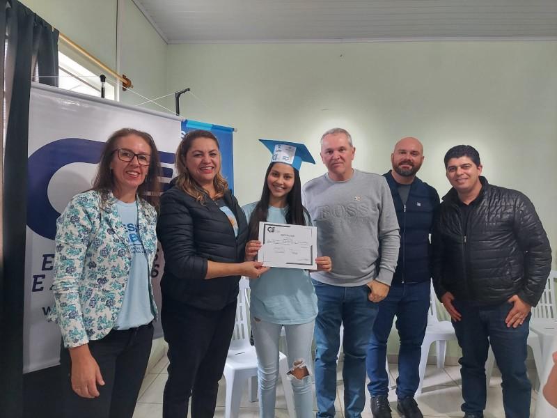 Mais 20 jovens formados no Programa de Iniciação ao Trabalho em Içara
