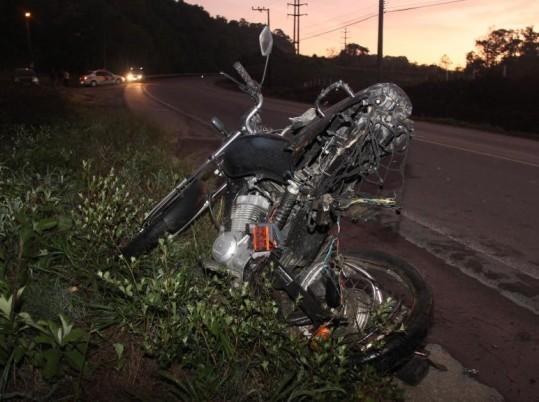 Jovem motociclista morre em acidente na SC-108