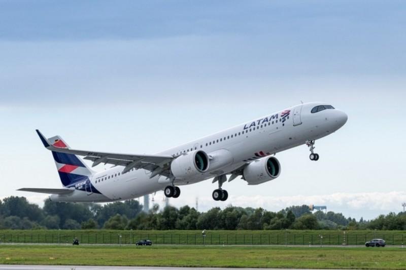 Latam emite comunicado sobre voos devido às chuvas no Rio Grande do Sul