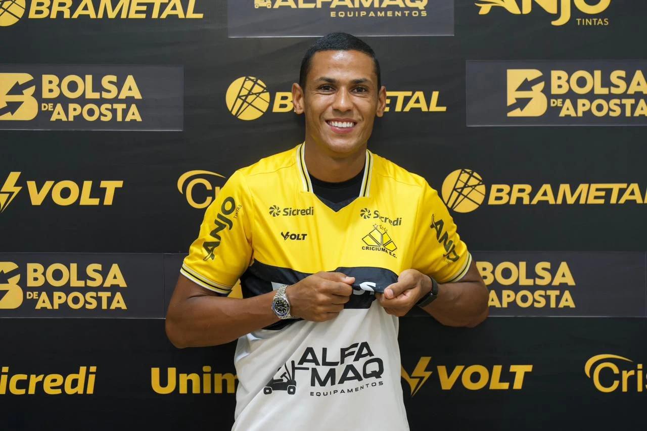 Com experiência na bagagem, Bruno Alves veste a camisa do Criciúma