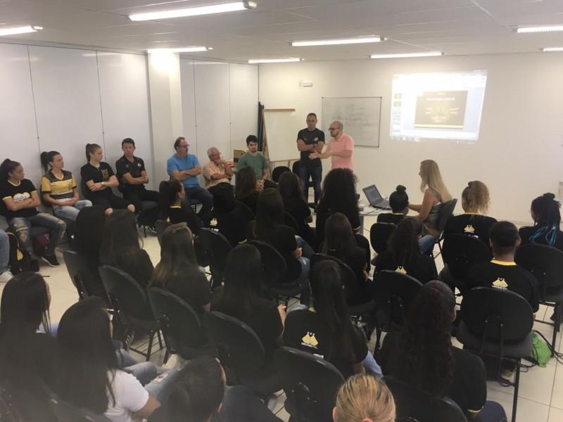 Futebol feminino de Criciúma disputa torneio no Rio Grande do Sul