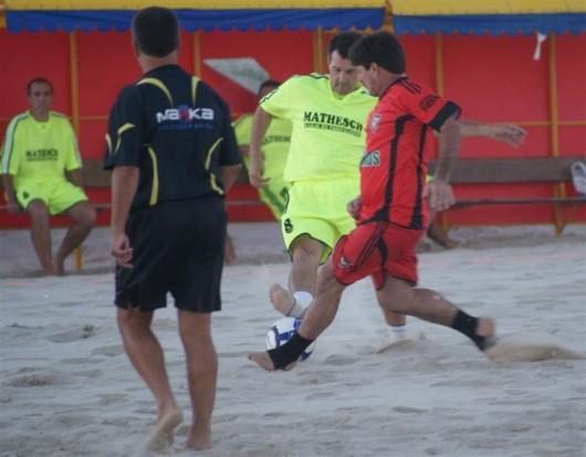 Bonfilhão e Construtora Folchini na final do Verãobol