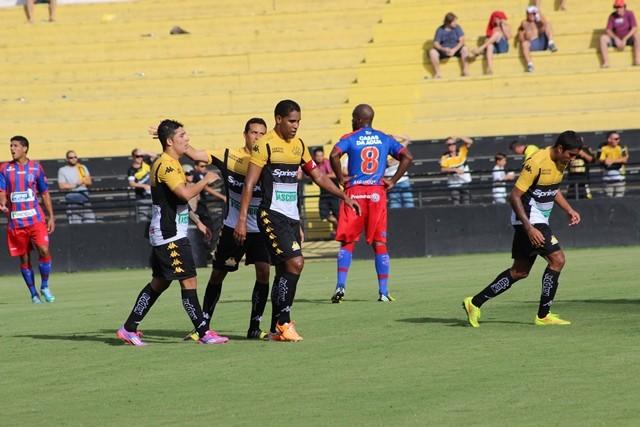 Tigre faz o dever de casa e fica próximo da vaga no hexagonal