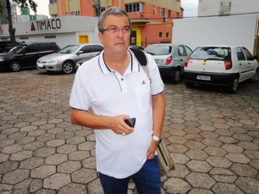 Faltou autonomia para Alcides Antunes trabalhar no Criciúma