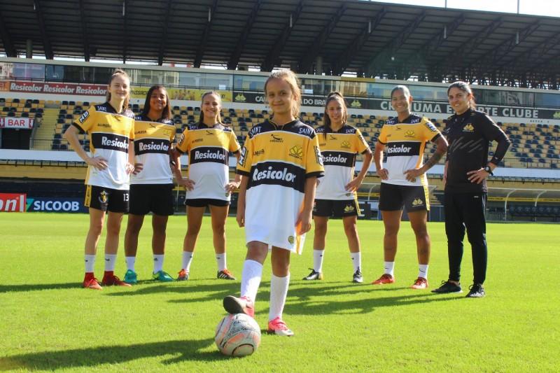 Em busca de sonhos, estudo e qualificação profissional: a história da equipe feminina do Criciúma