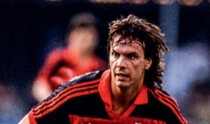 Ex-atacante do Flamengo morre aos 52 anos