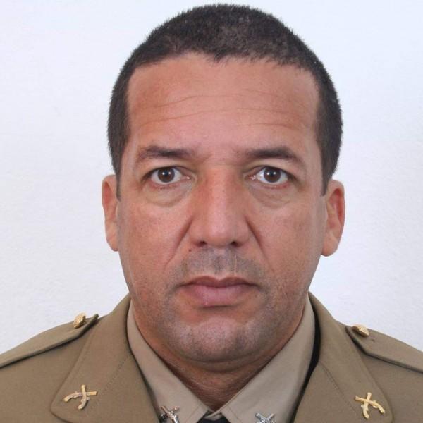 Sargento da reserva da PM cai de telhado e morre em Tubarão
