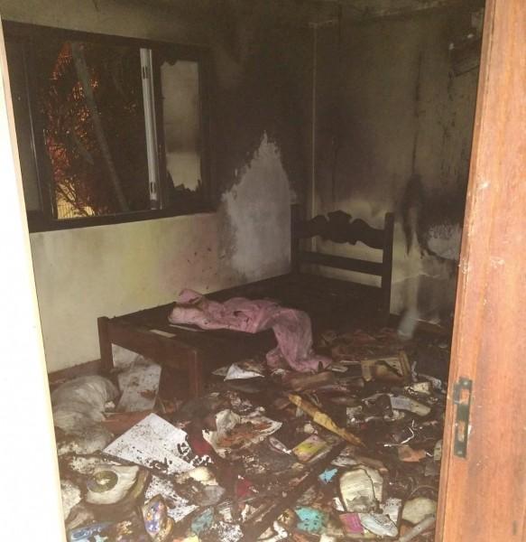 Incêndio atinge casa no bairro Cruzeiro do Sul em Criciúma