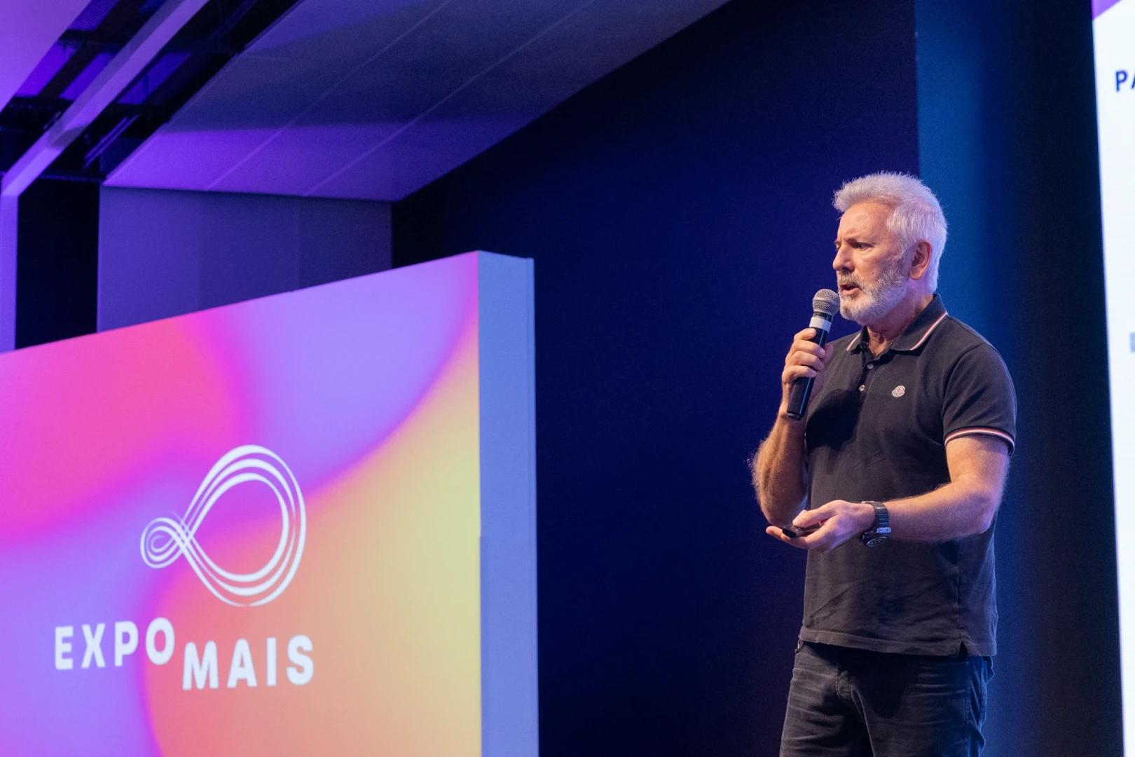 ExpoMais inicia com o futuro do trabalho no centro das discussões