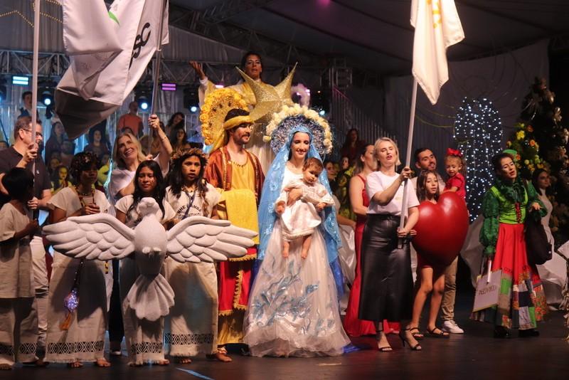 Noite de Luz Unesc: mais de três mil pessoas celebram o Natal com emoção e reflexões