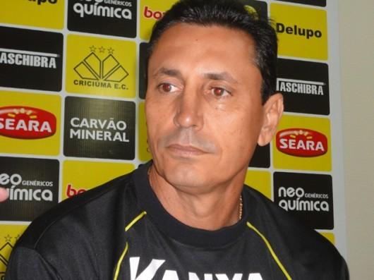 Treino desta tarde definirá a equipe para enfrentar o Barueri