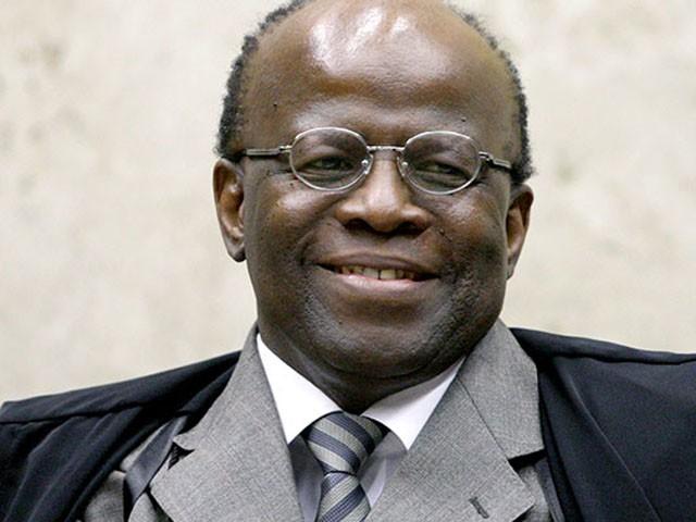 Joaquim Barbosa faz palestra na Unisul