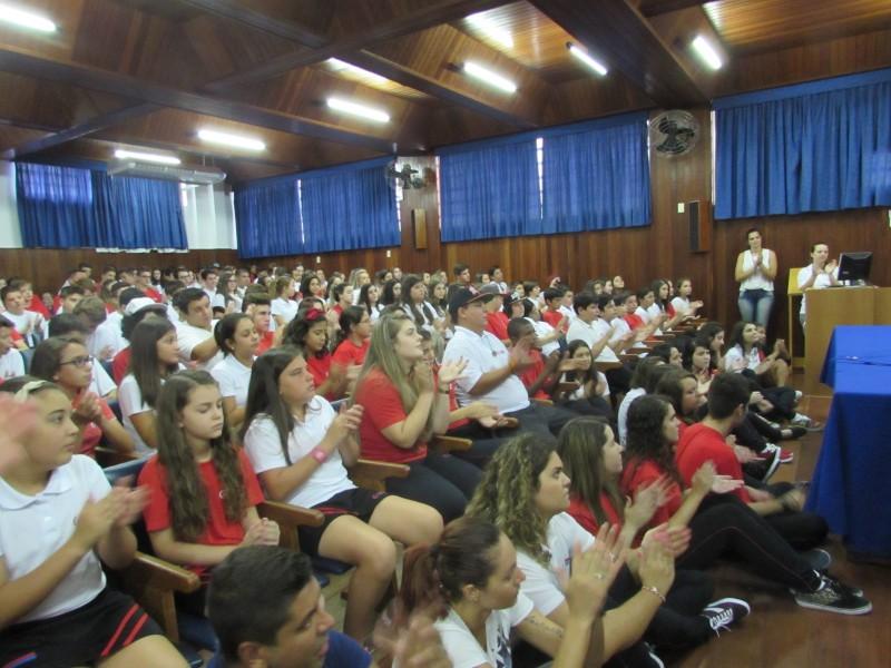 Alunos do Universitário voltaram às aulas nesta quarta-feira