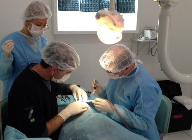Cesc/Ingá faz triagem para pacientes interessados em implantes dentários