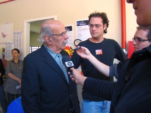 Eleição 2010: candidato ao governo vota no Lapagesse