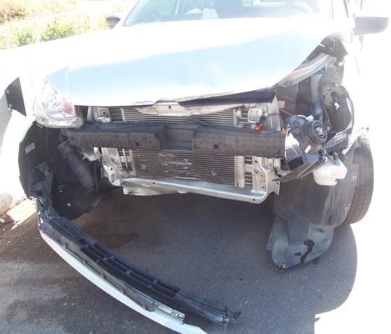Do Paraná, motorista colide em mureta na BR-101