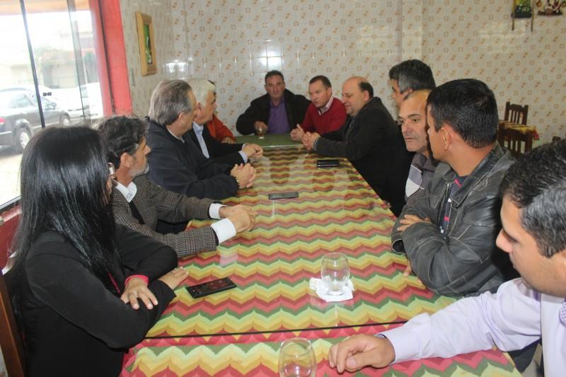 Programas Habitacionais são discutidos com presidente da Cohab