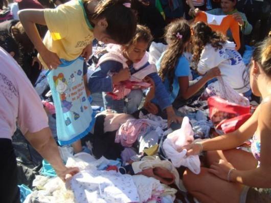 Agasalhos foram entregues a famílias carentes de Içara
