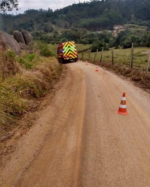 Ciclista colide em moto e condutor foge sem prestar socorro