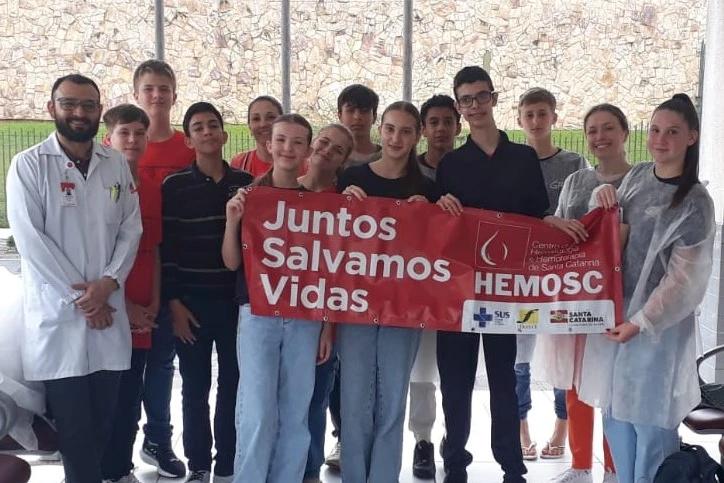Hemosc retoma em 2026 o Projeto Escola e fortalece a formação de futuros doadores de sangue em Santa Catarina