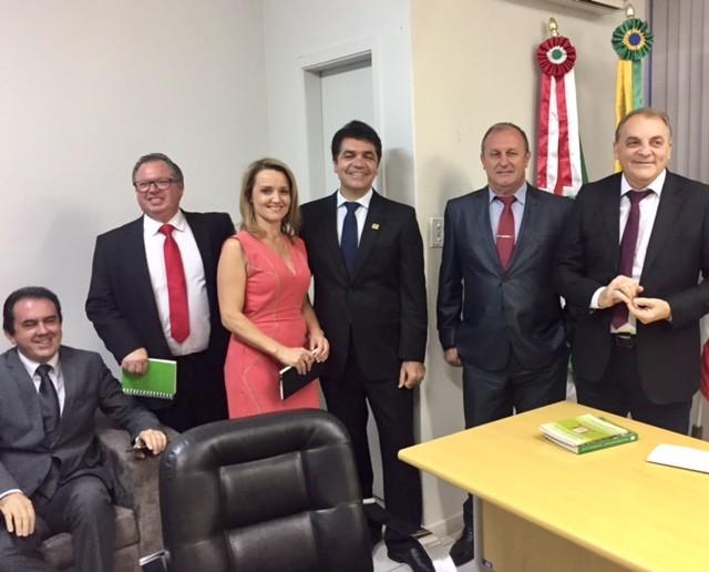 Salvaro anuncia: está fora das eleições de 2018