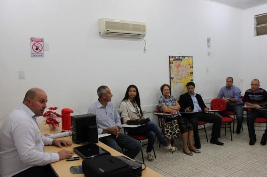 Vereadores, ASTC e comerciantes reúnem-se para resolver problemas de trânsito na área central