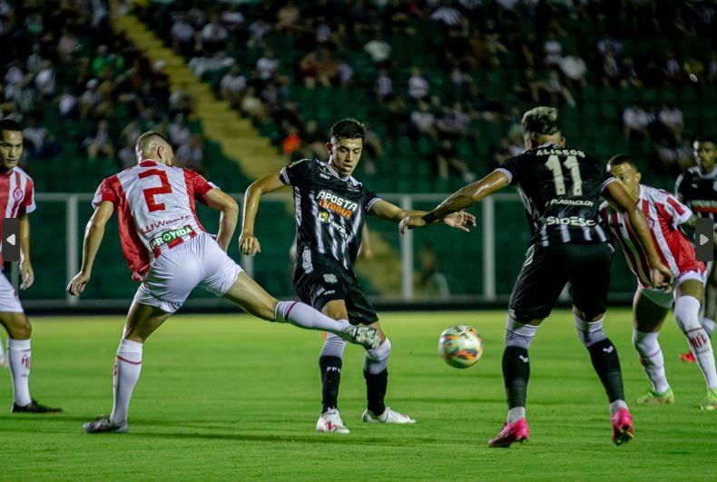 Hercílio Luz e Figueirense empatam sem gols pelo Campeonato Catarinense