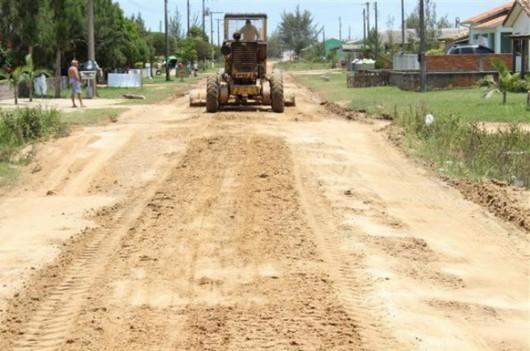 Asfaltamento do Balneário Esplanada deve ser concluído neste semestre